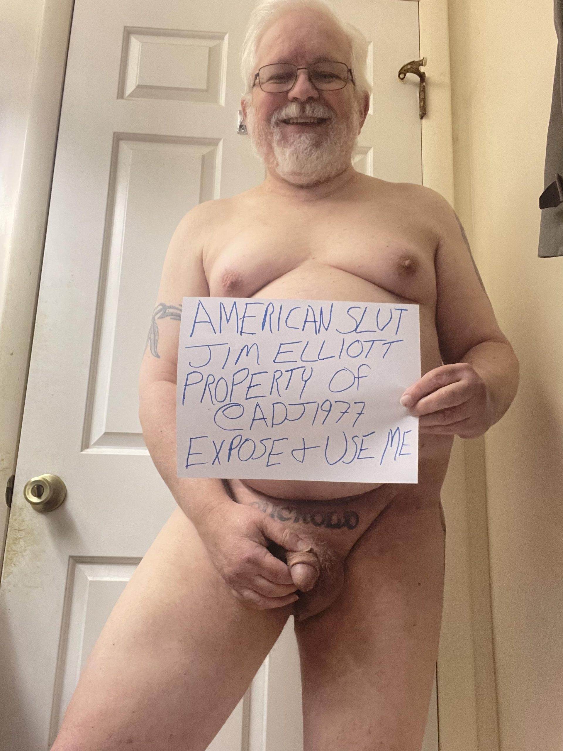Tiny dick cuckold Jim Elliott exposed by @adj1977 on Telegram