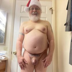 Here cums Santa Claus aka cumpig Jim Elliott from Hanover, Maryland