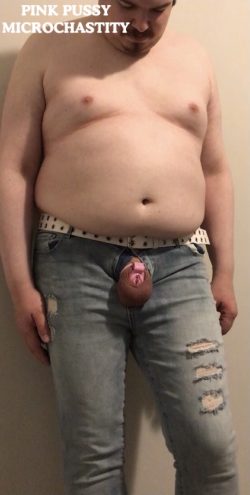 Locked exposure – Donna in women’s jeans and pink pussy micro chastity