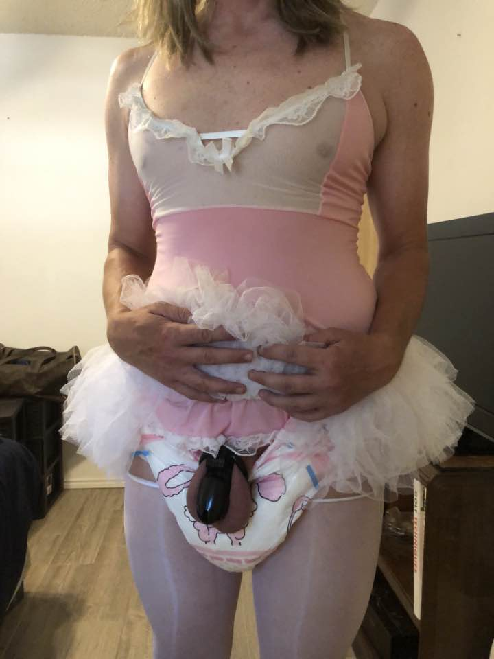 Diapered Sissy Loser Exposed