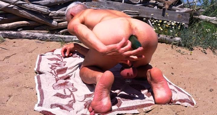 naked slave pig exposed cucumber fuck outdoor at gay beach