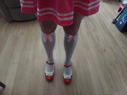 Sissy in chastity/ one minute risk