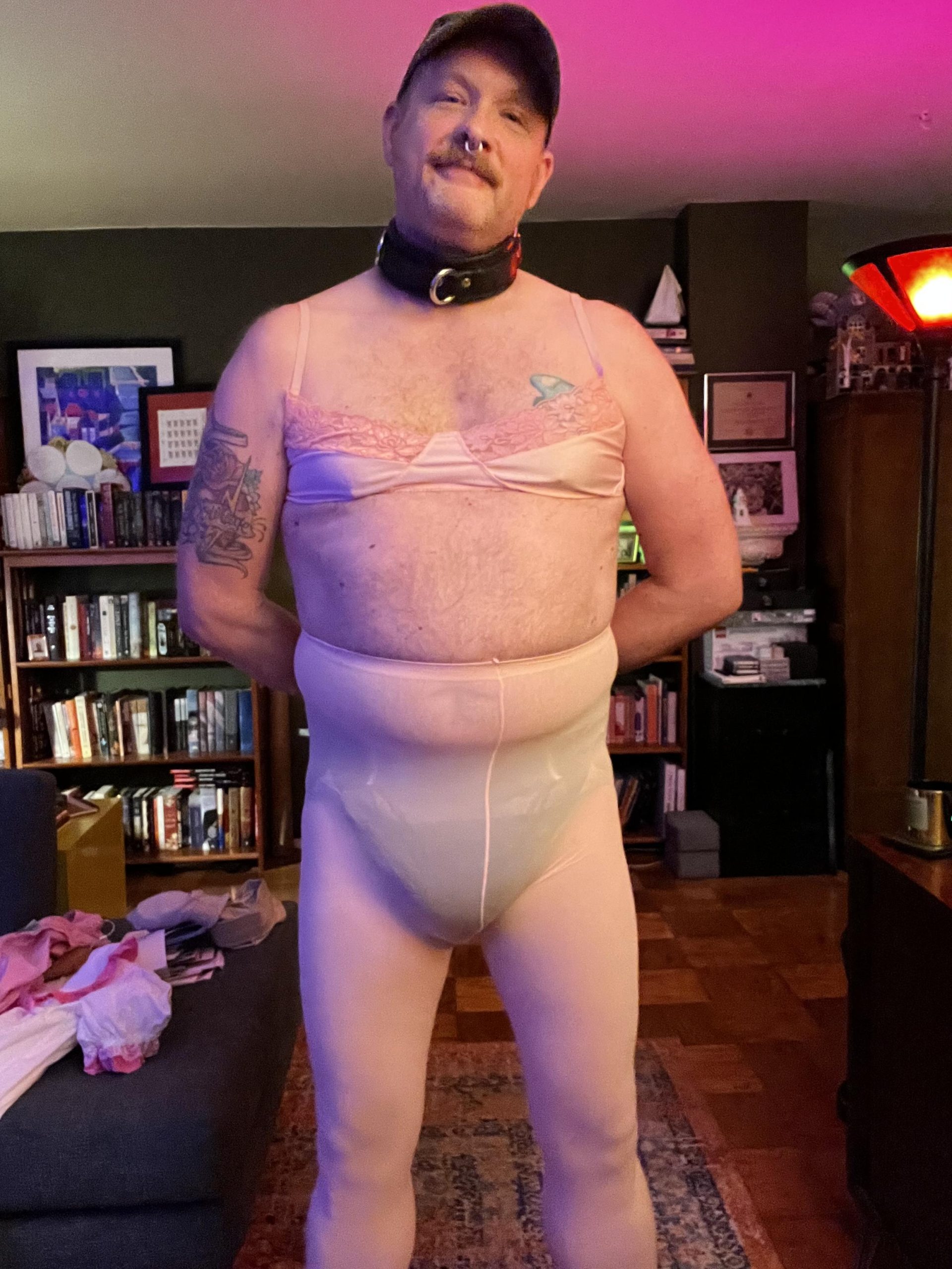 Sometimes, I just gotta be a full on diaper sissy.