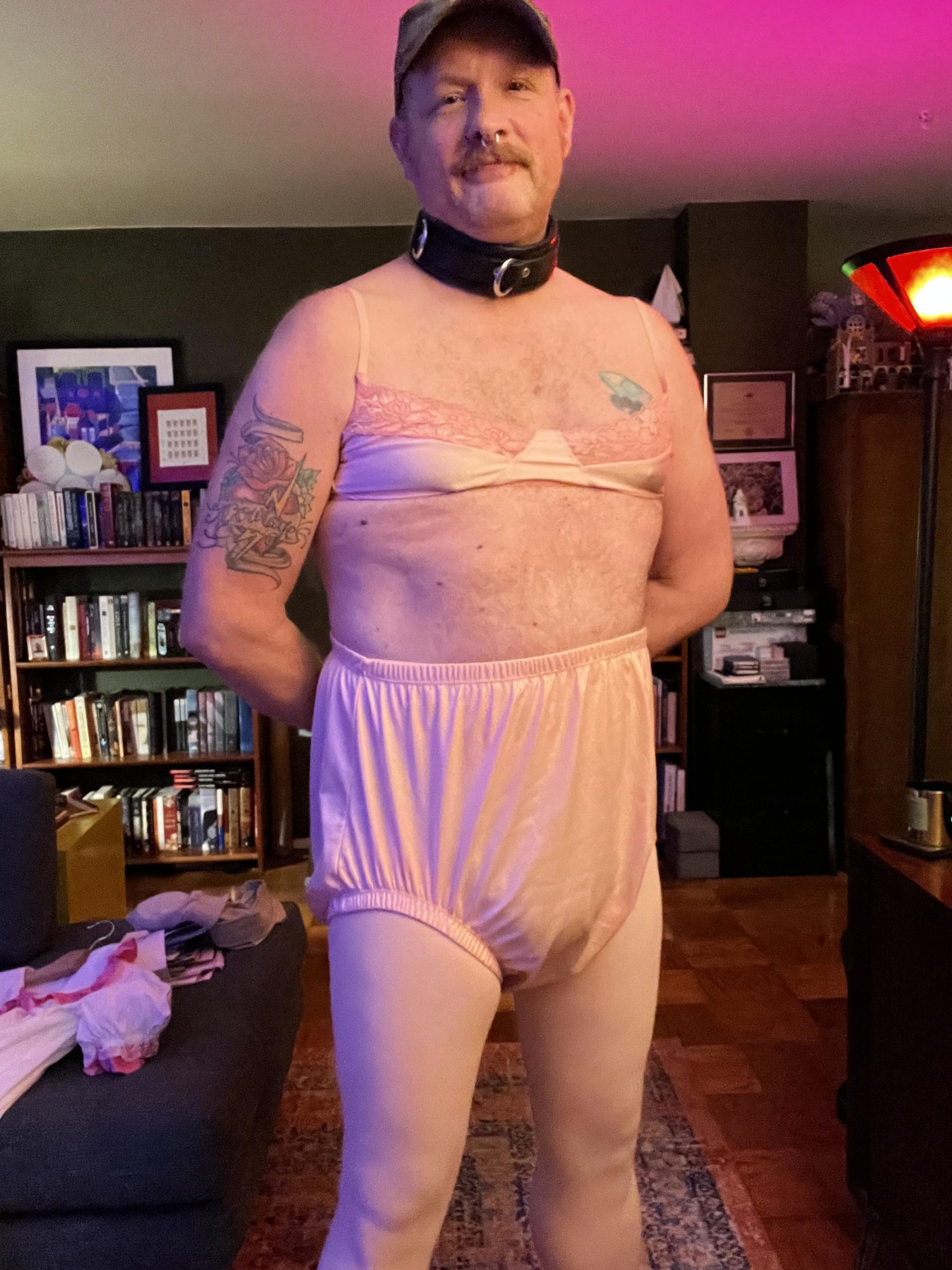 Sometimes, I just gotta be a full on diaper sissy.