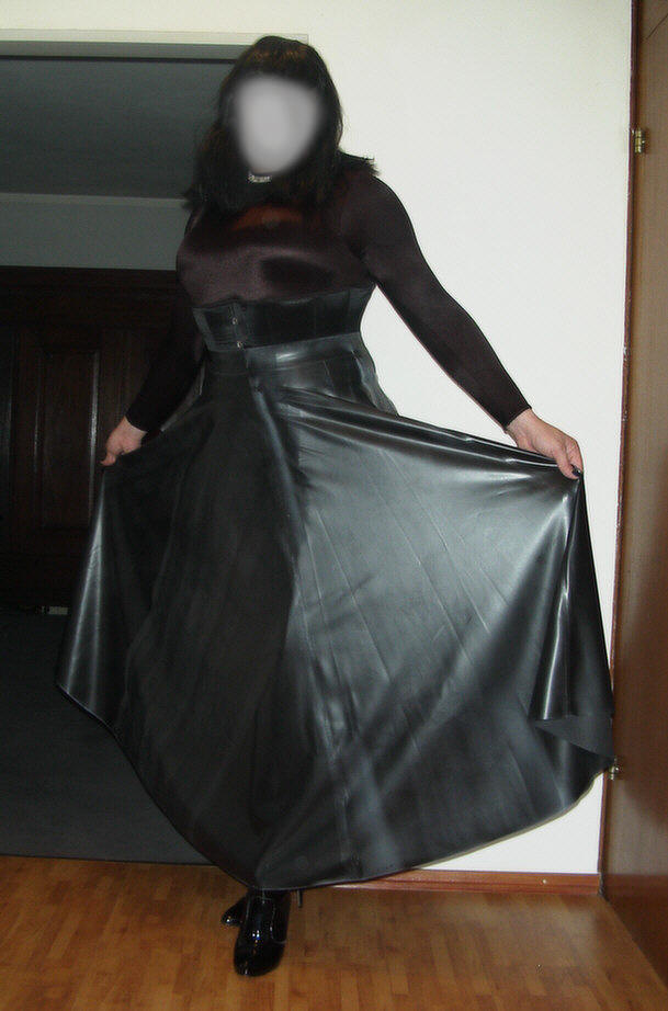 mare 9 new – my most beautiful latex skirt – extend it and re-pin me thanks