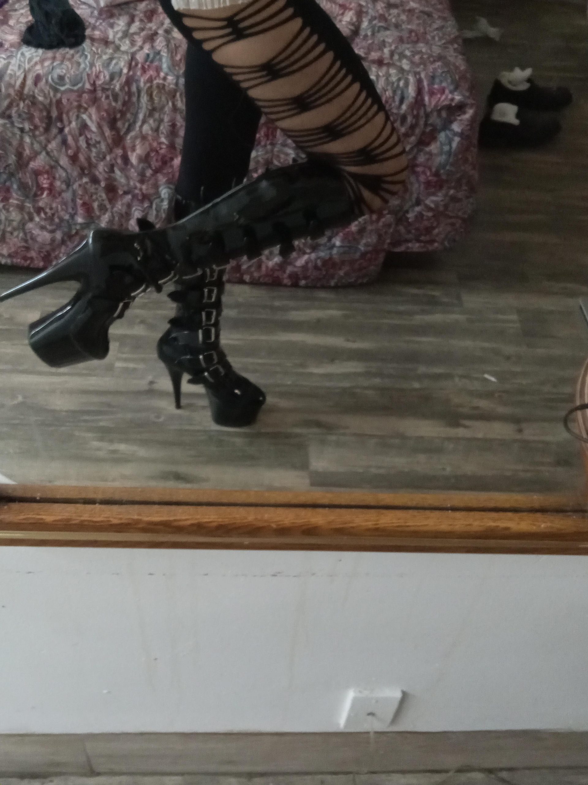 painful fetish boots for sissy stilettogenie