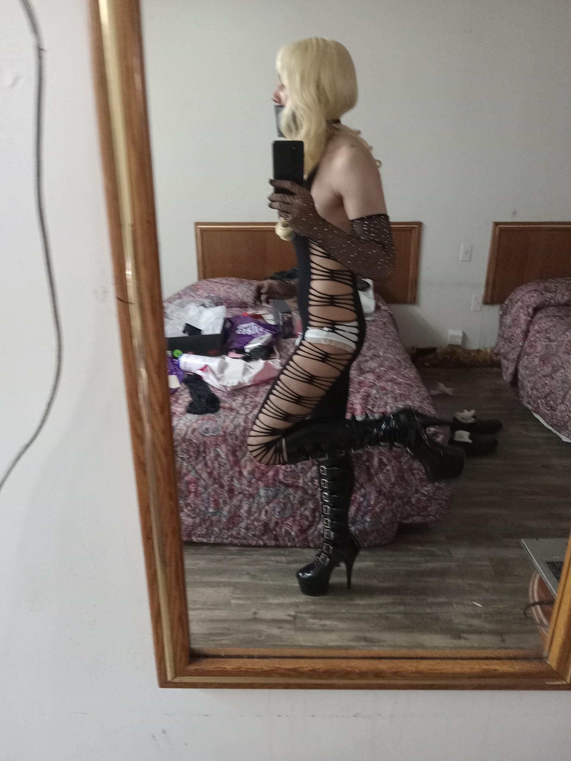 painful fetish boots for sissy stilettogenie