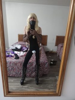 painful fetish boots for sissy stilettogenie