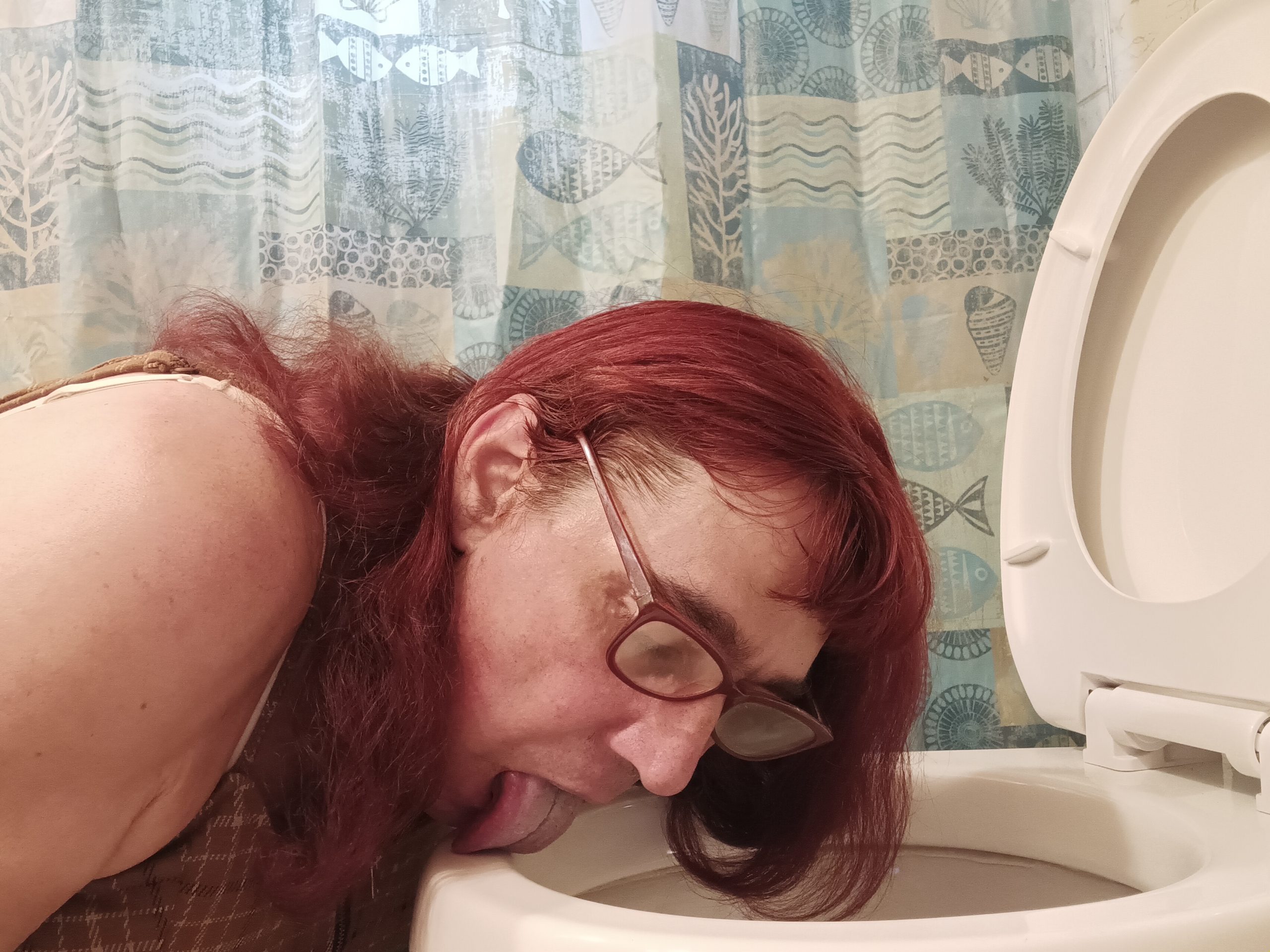 Licking my own toilet like a dumb slut. My kik is sissywh0redonna