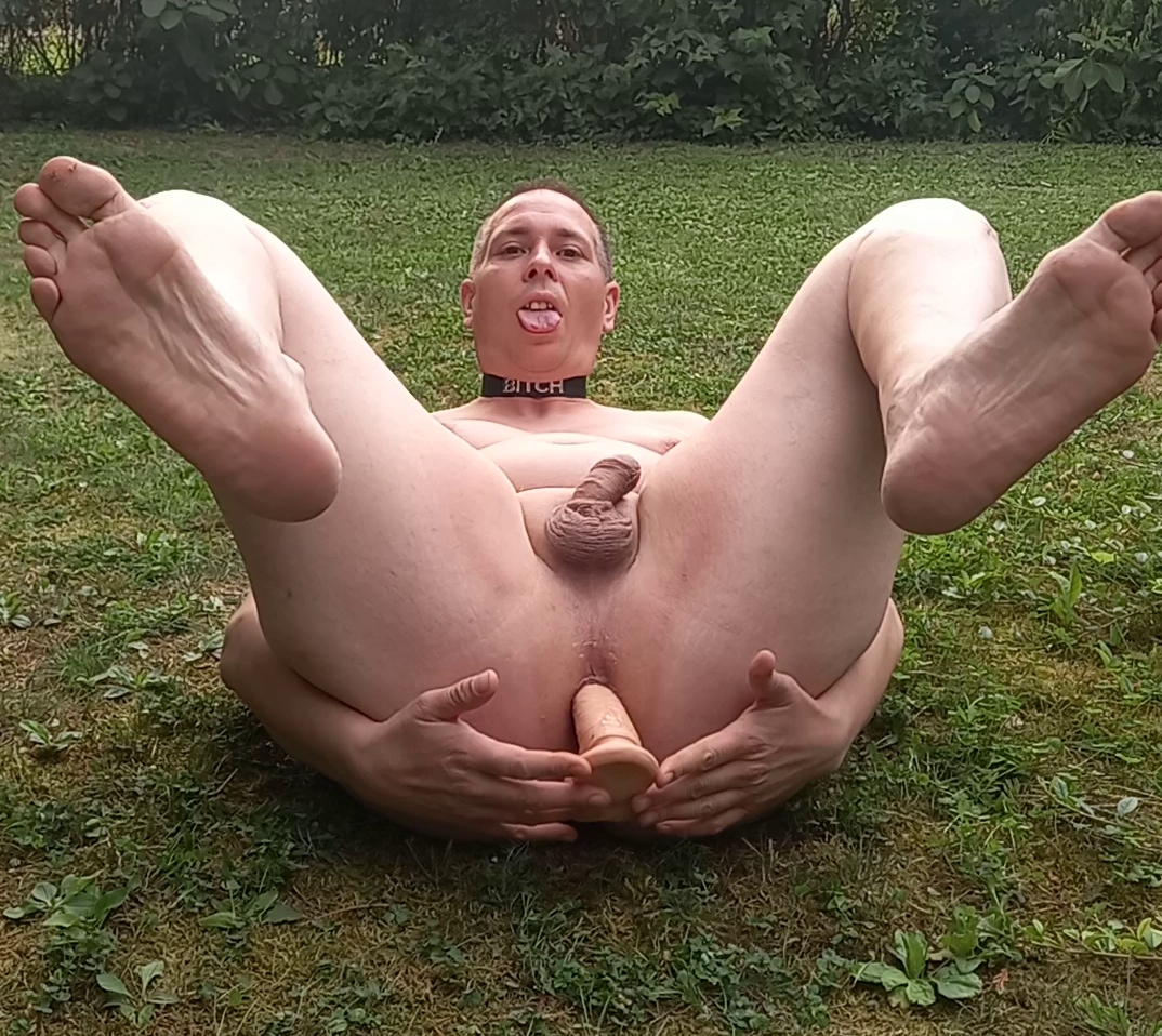 Exhibitionist outdoor nude