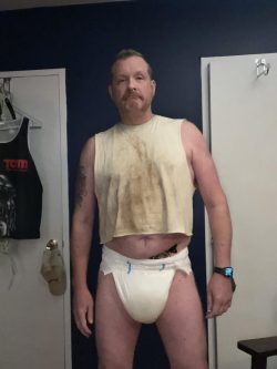 Look at this filthy diaper pig.