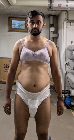 Sexy diaper f*ggot