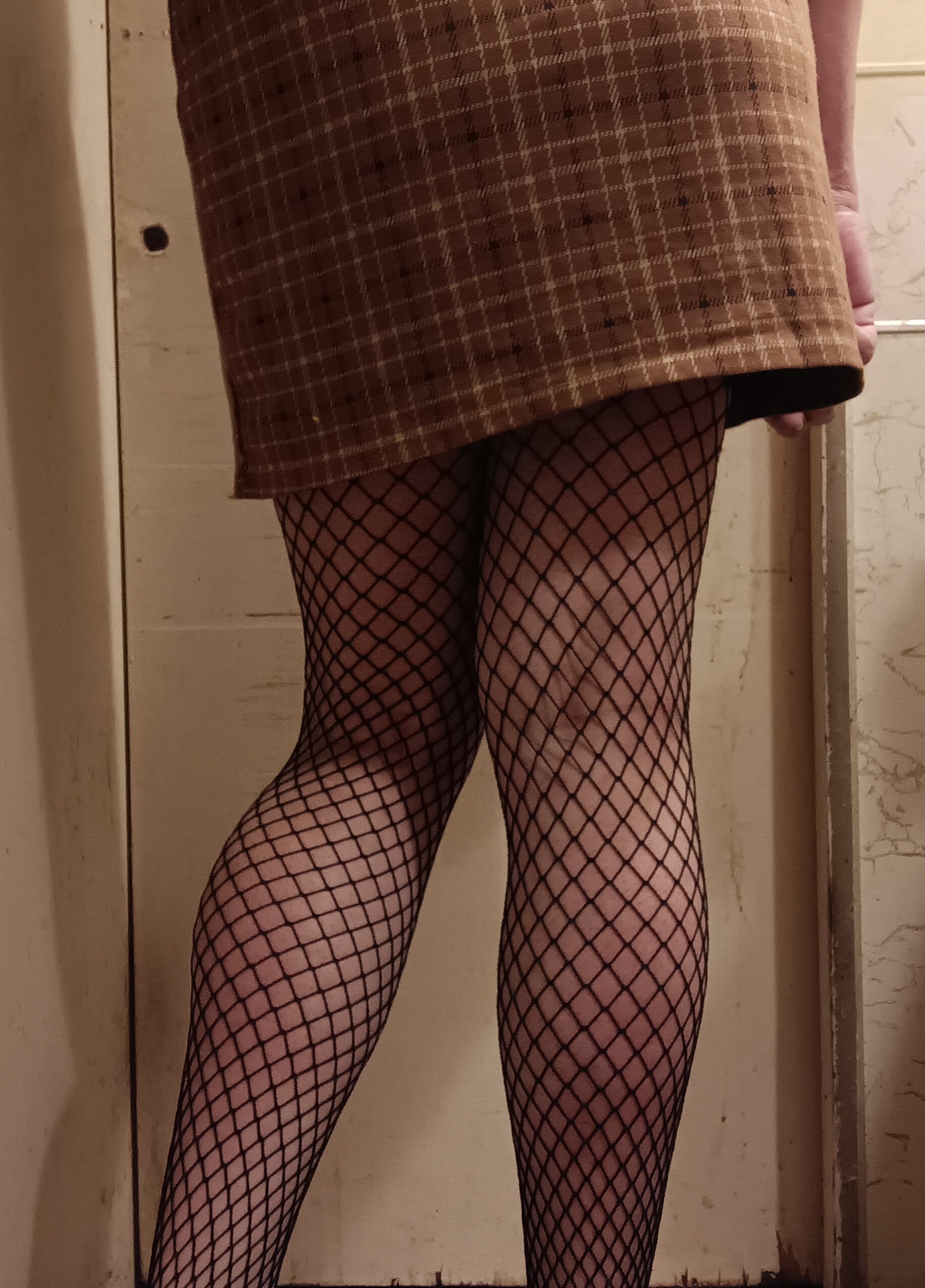 Do fishnets make me look sl*tty?