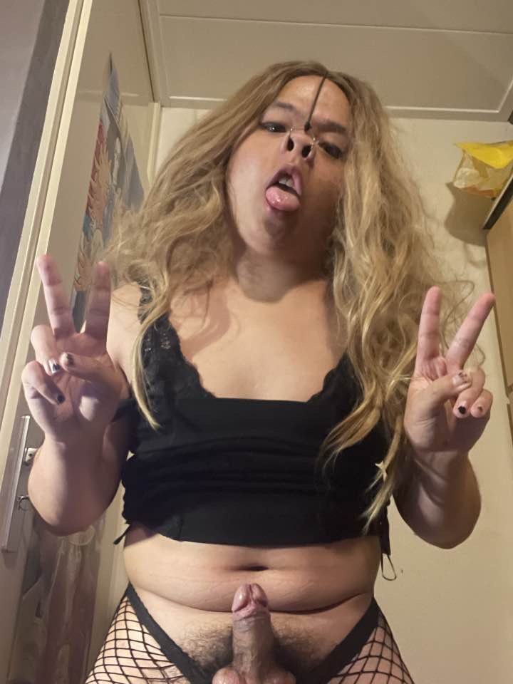 Sissy pig, YOU LOOK SO SEXY I LOVE TO SHAVE YOUR COCK THOUGH AND THEN SUCK IT DRY SWALLOWING ALL ...