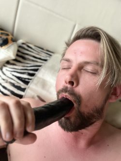 I wish that was a real cock!