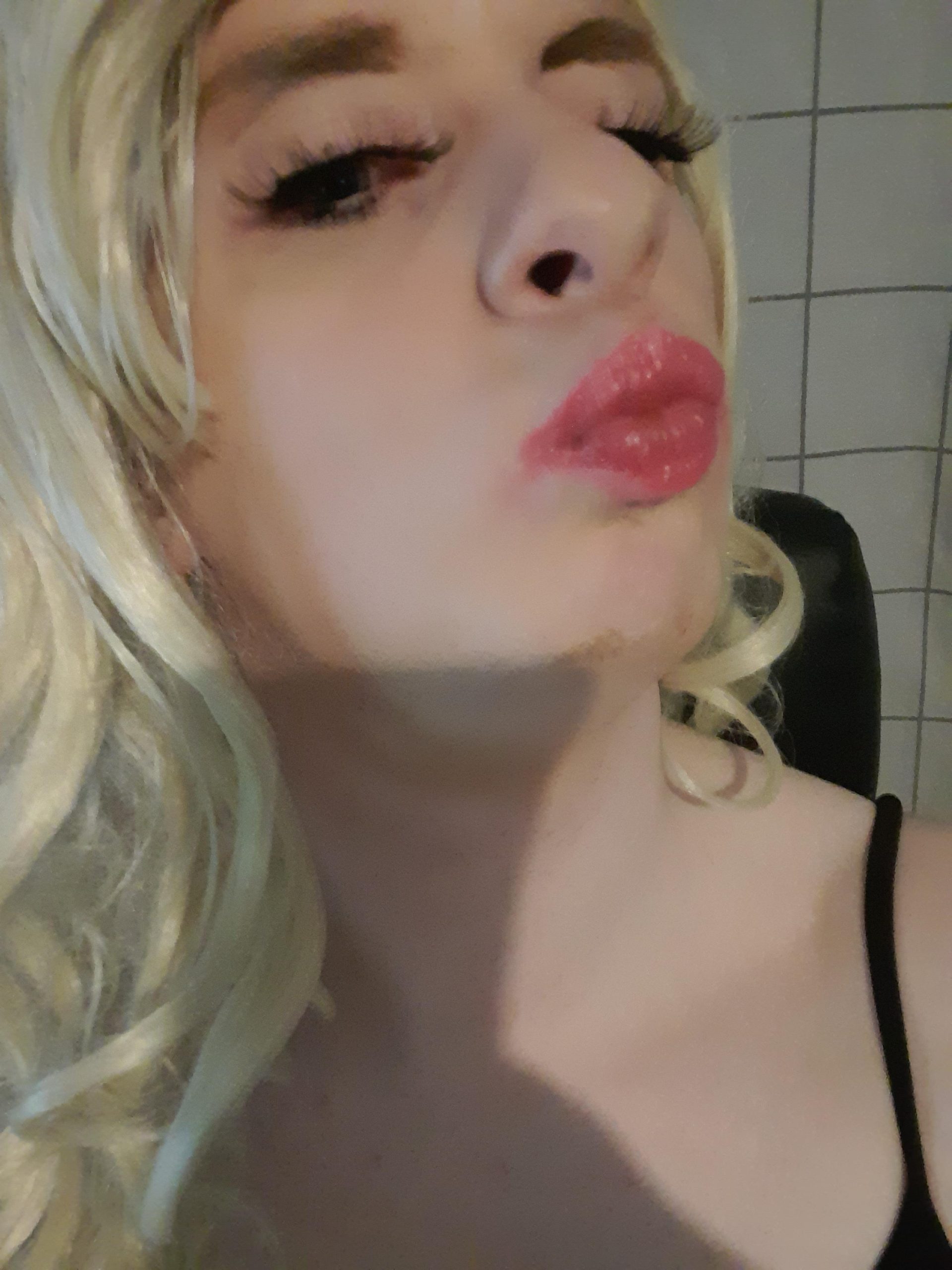 Sissy wh*re expose me. ,, YOU’RE SO SEXY I LOVE YOUR LIPS I LIKE TO GIVE YOU MY LIPS AROUN ...