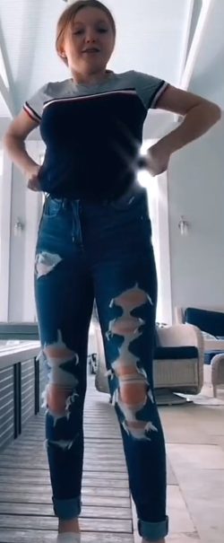 Sissy Brooke Morrison Dancing In Skintight Jeans