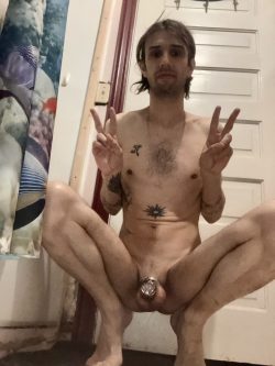 Tinydick f*ggot wants exposure and humiliation