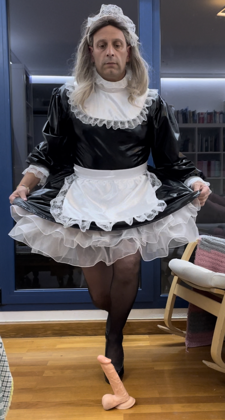 Fourth exposure: daniela sissy maid