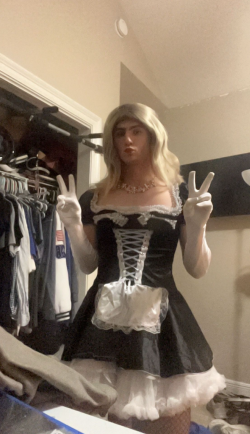 Sissy Livvy is the perfect maid