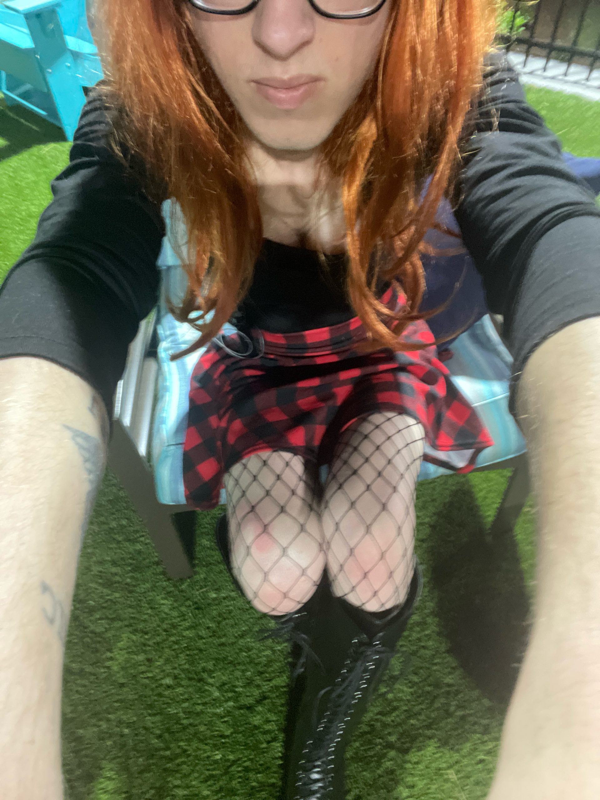 Sissy Tori in public