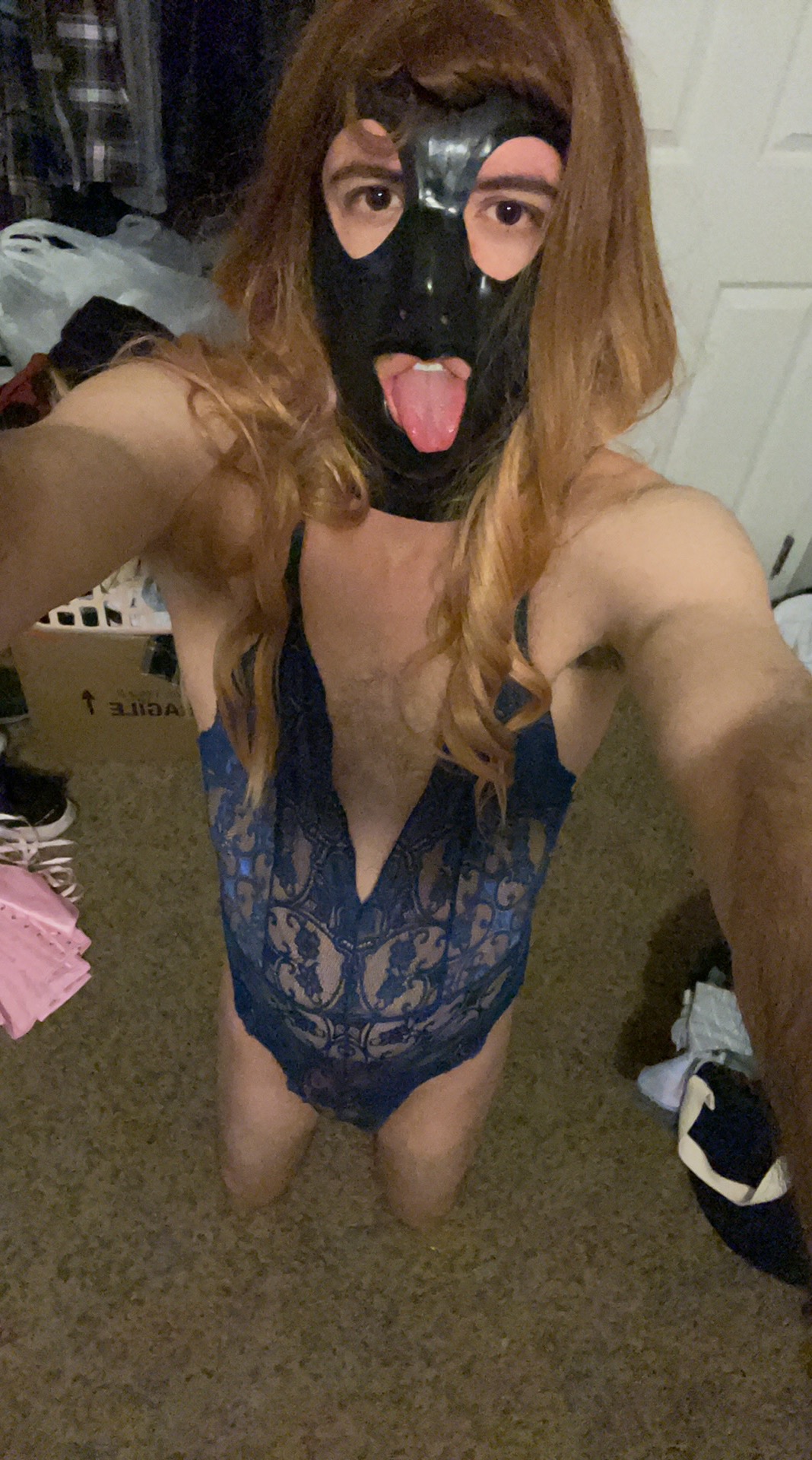 Desperate married sissy craves exposure