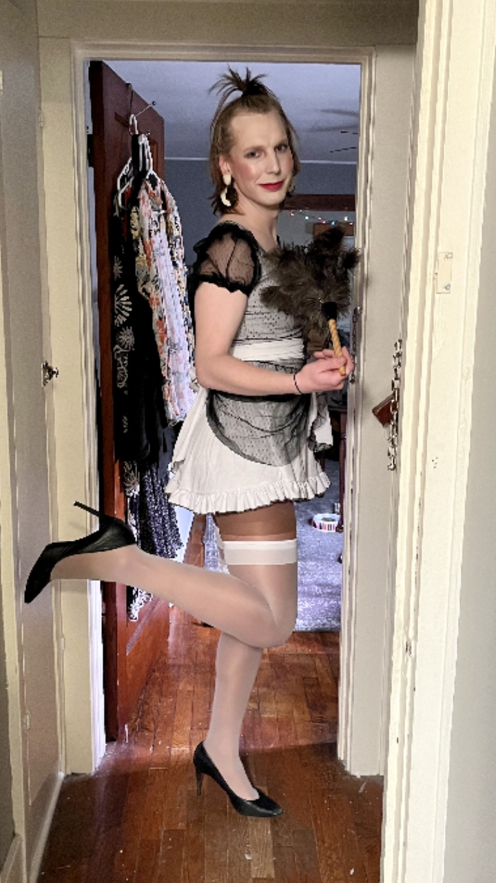 Sissy wanted everyone to see what a pretty maid she is!!