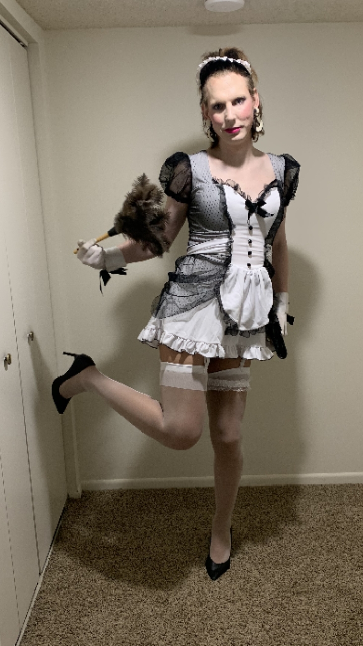 Sissy wanted everyone to see what a pretty maid she is!!