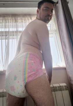 A thick nappy diaper, Kik TG Nappyladgsy