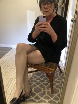 Mature Sissy Risking Listing Personal Info