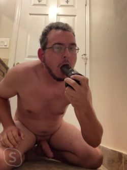 Hunter sucks bbc on Skype