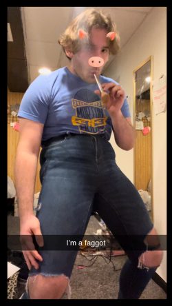 Fàggot Pig In Skintight Jeans