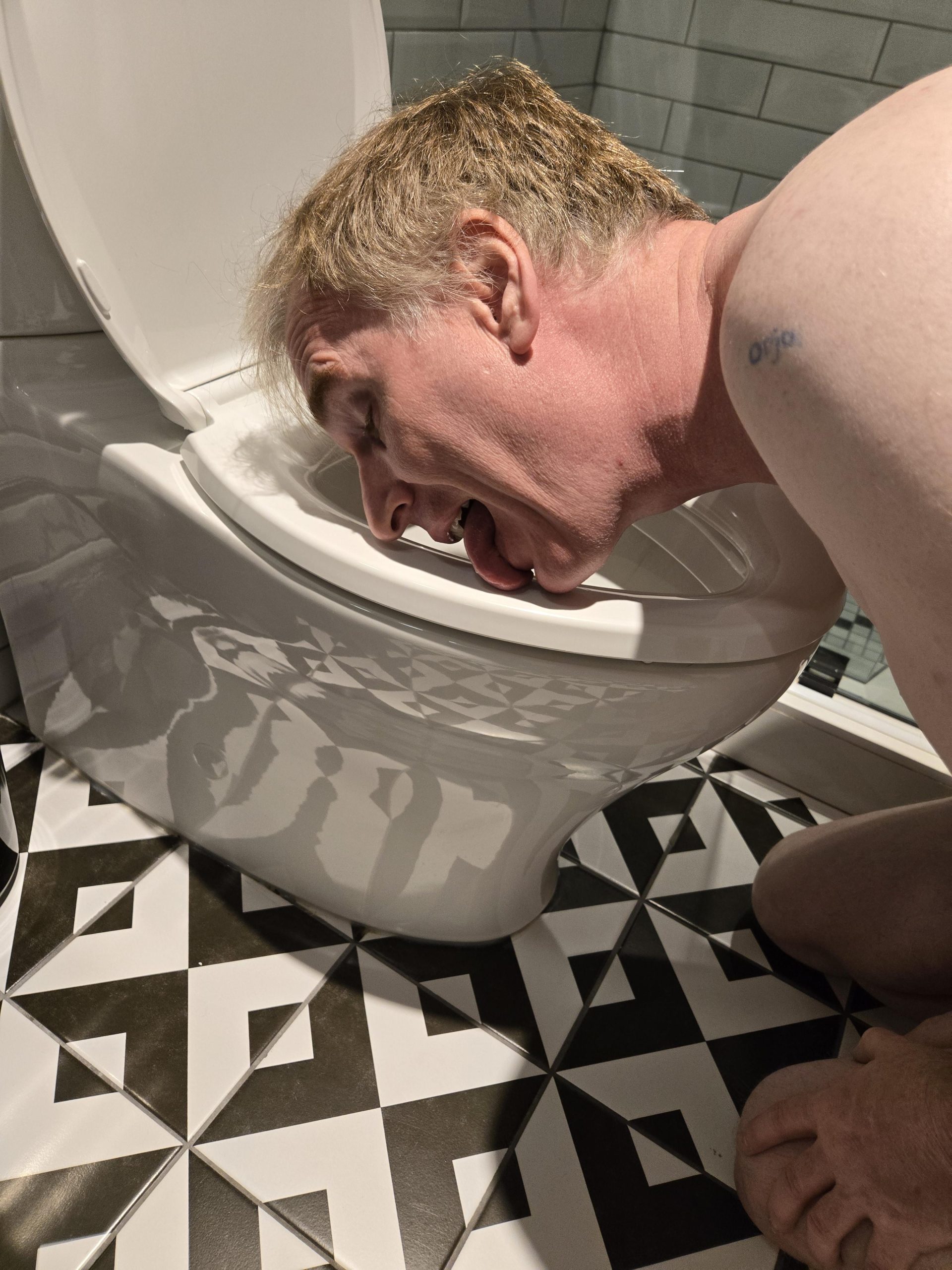 Dildo Sucking Toilet Licking Loser