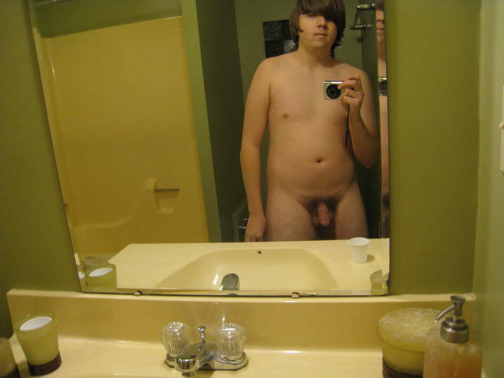 Nude selfie