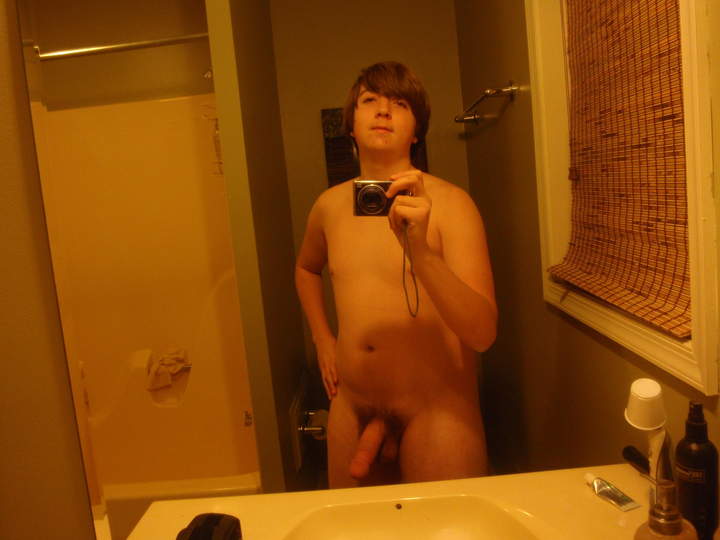 Nude selfie