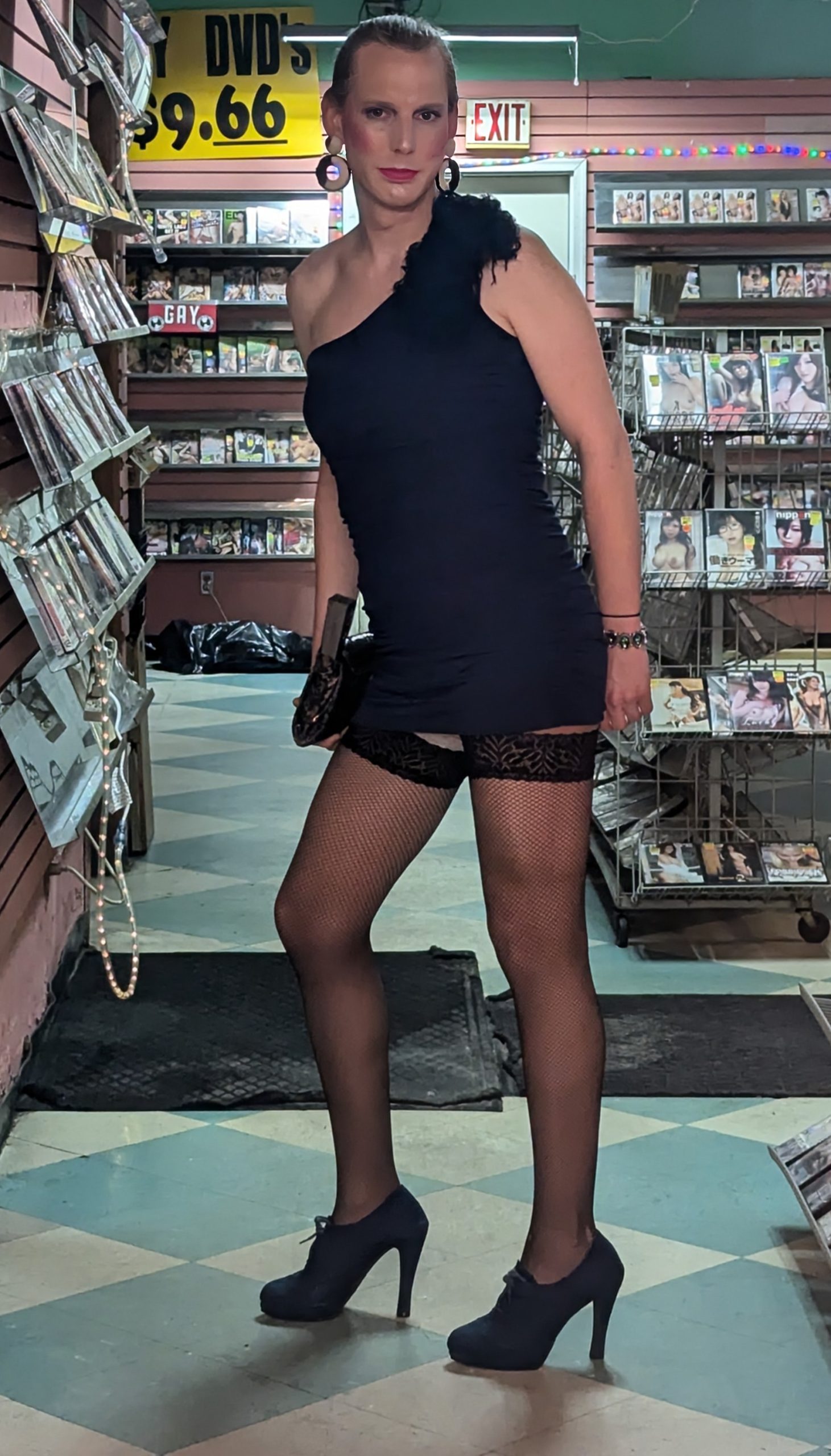 Sissy Hailee modeling a few outfits!