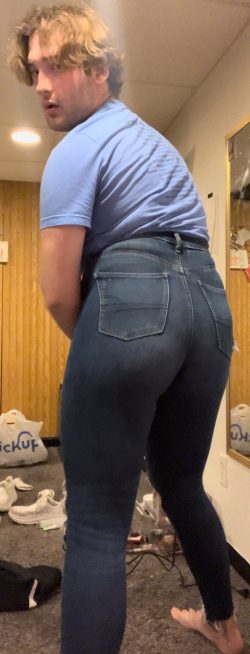 Embarrassed Skintight Jeans Fàggot