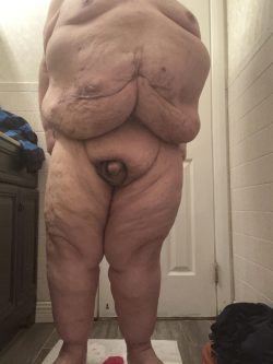 Exposed fat loser f*g