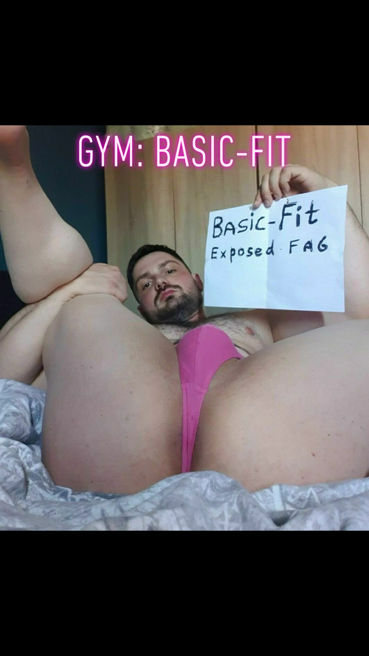 Dutch f*g Basic-Fit exposed muscle f*g – Dutch f*g in the gym