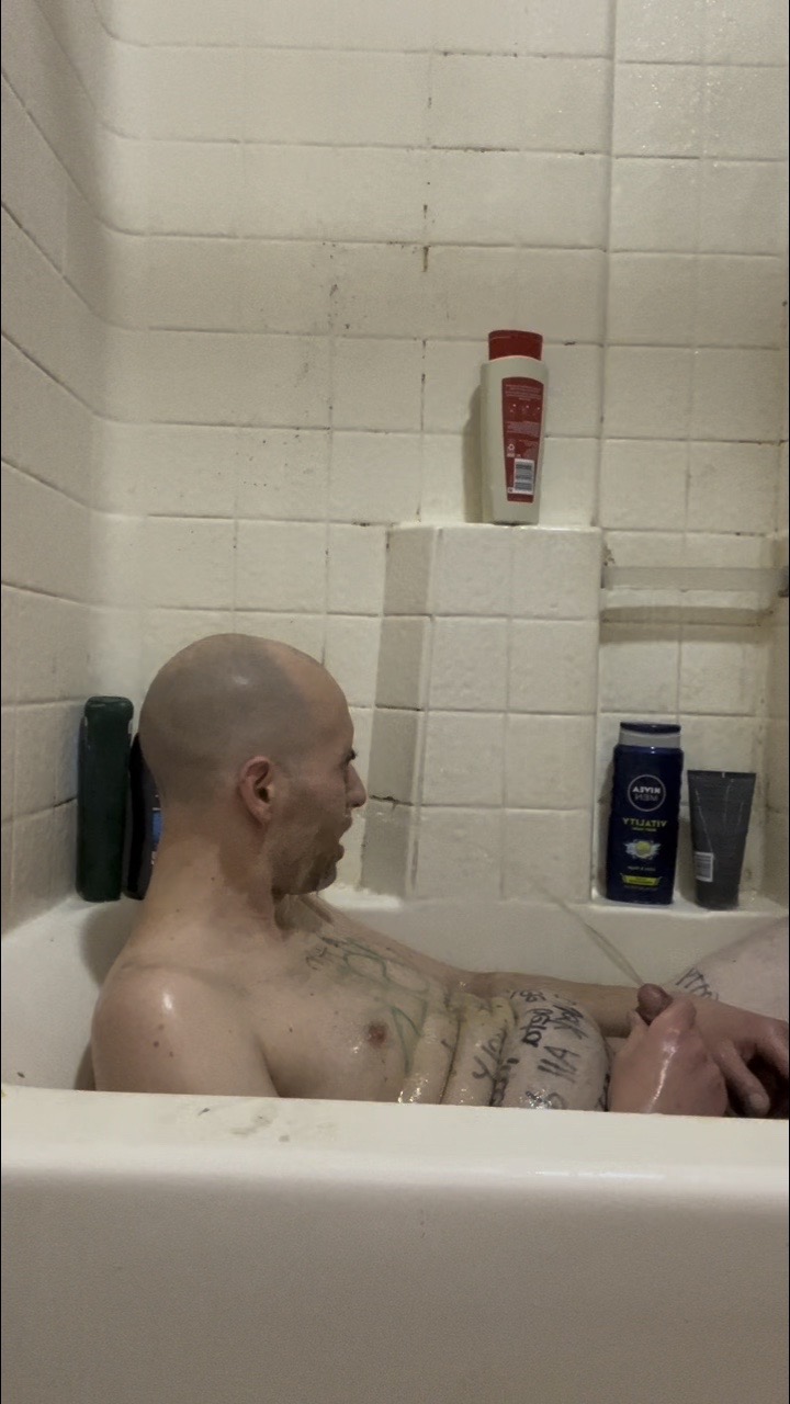 betaloserbobby – Self toilet