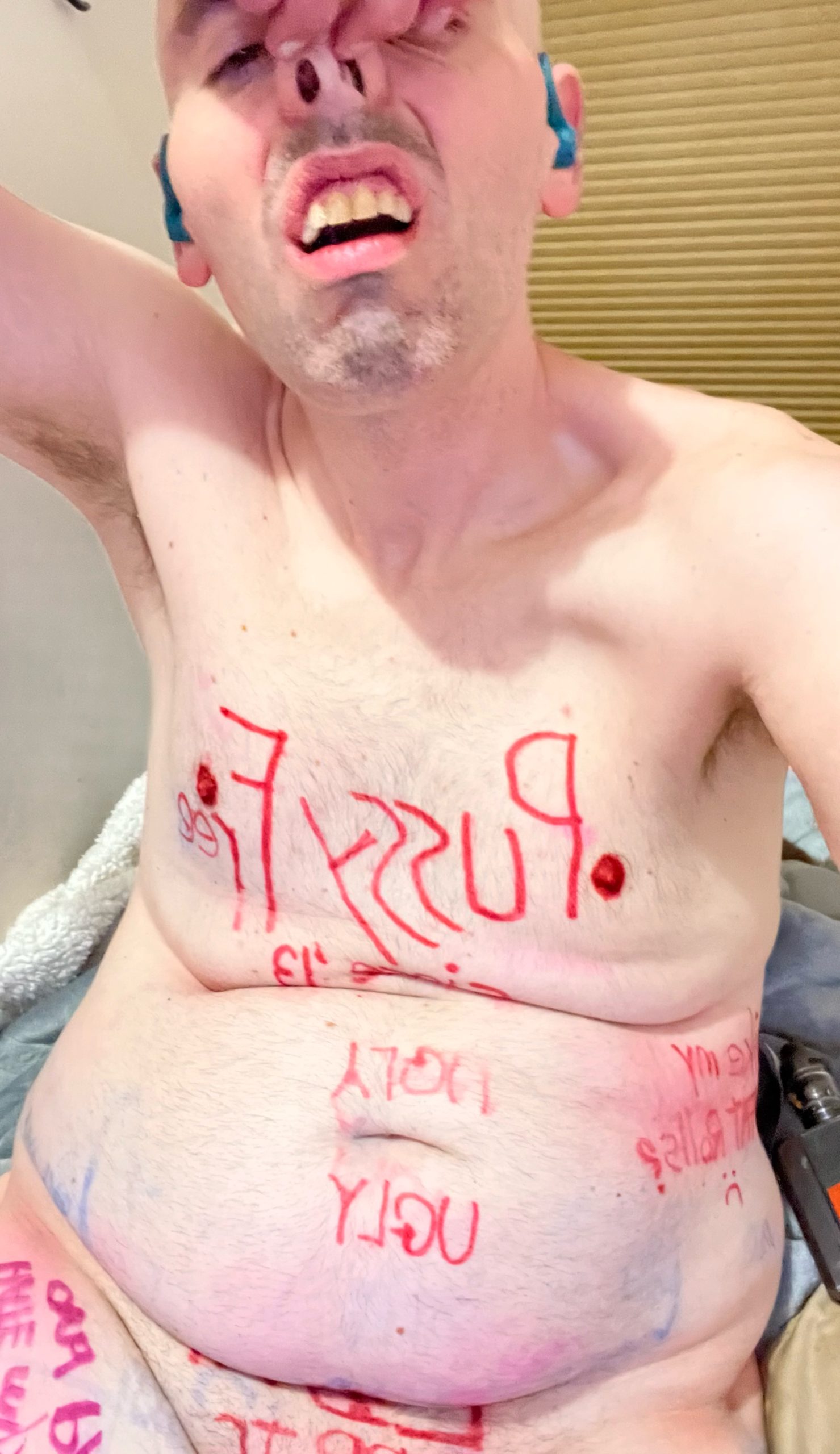 bobby simpson  – Betaloserbobbi – My pathetic profile