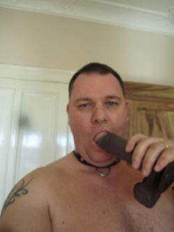 I am a LOOSER WITH A VERY TINY MICRO PENIS. MY NAME IS CHRISTIAN LASCHINSKY