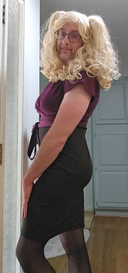 Andrew – Andrew’s crossdressing Sunday