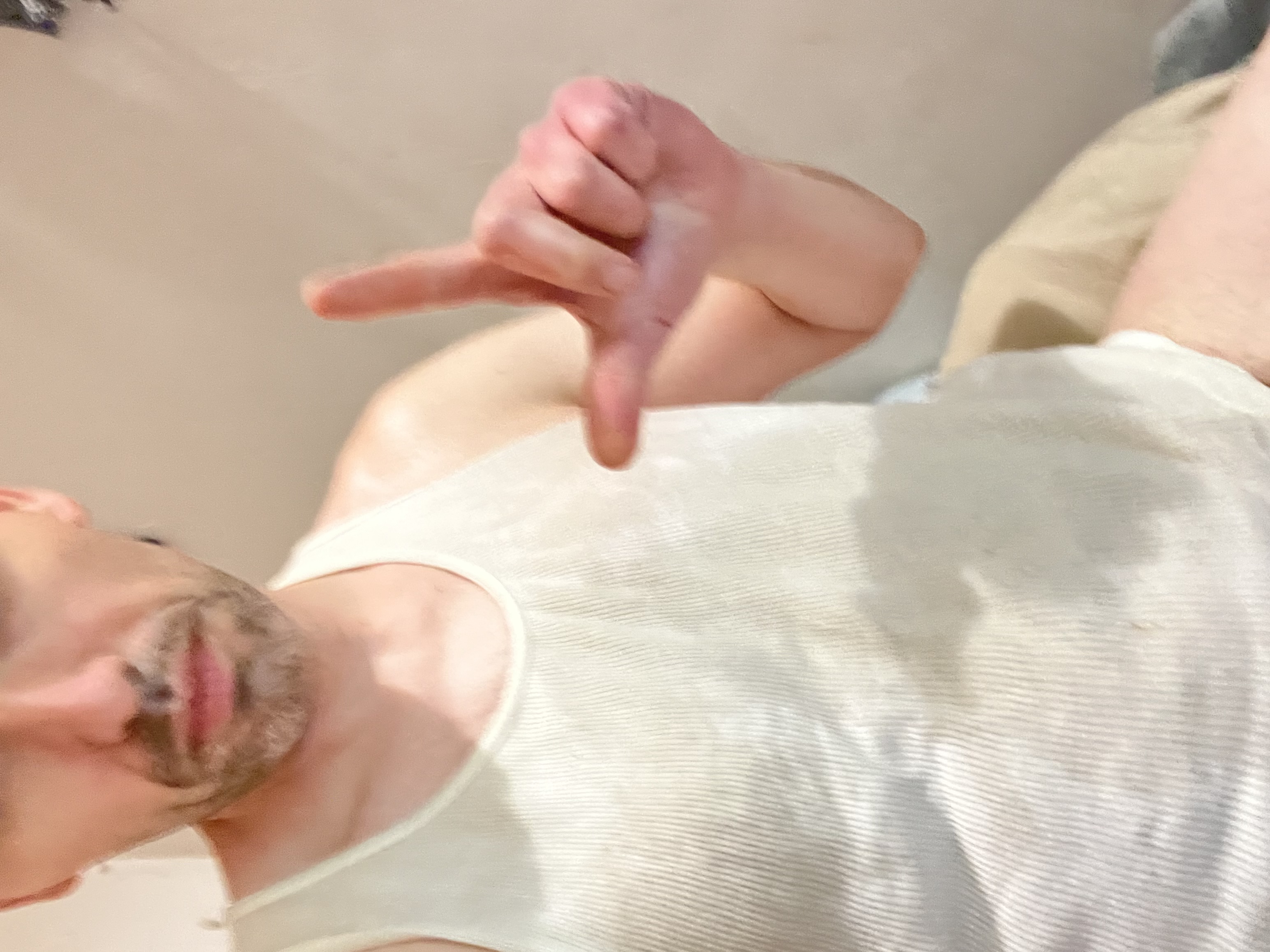 Betaloserbobbi piss – Piss covered shirt