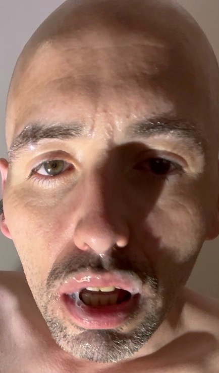 Cumdumpbobby – Beginning to eat my own cum