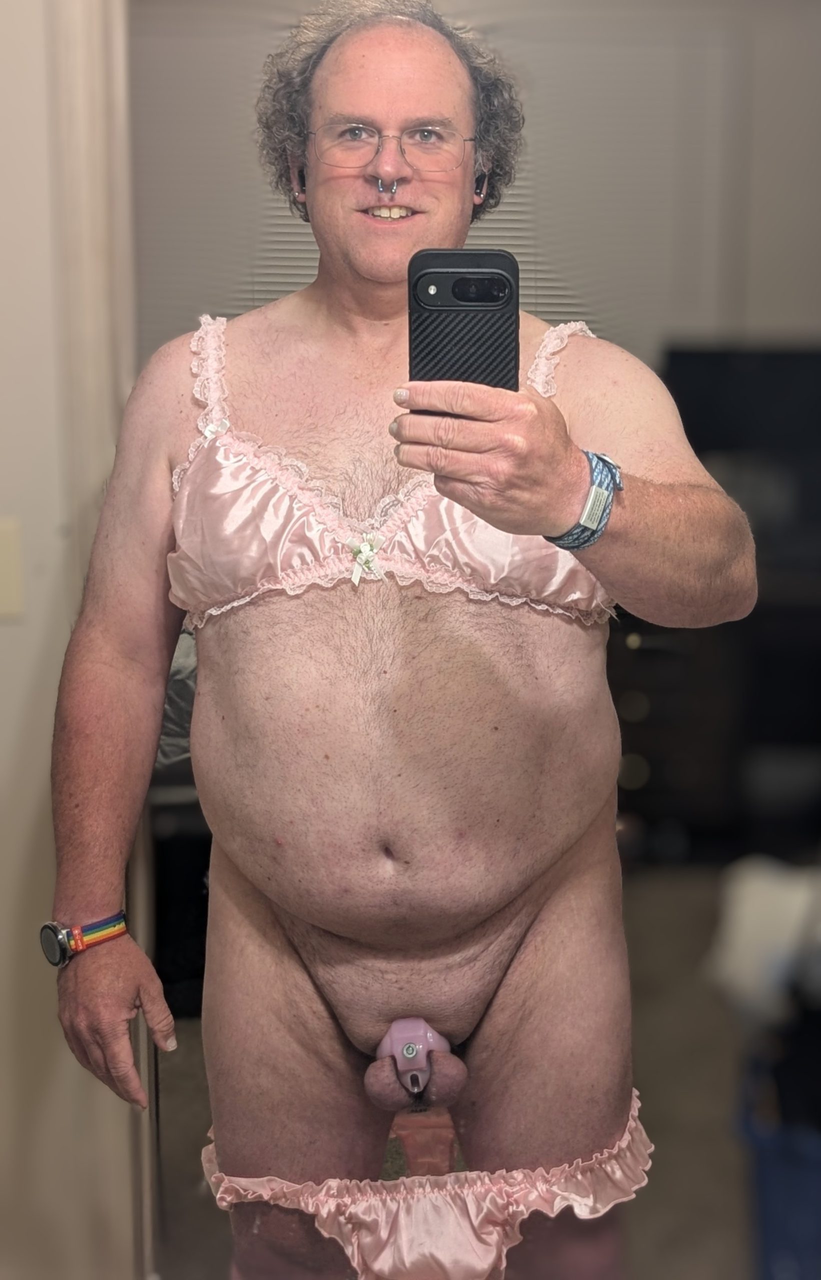 Tom Pitts tomisasub – Tom Pitts sissy f*g in sissy bra and panties over her chastity cage