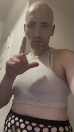 Robert Simpson – Shoe cleaner desperate to lick bottom of shoes clean