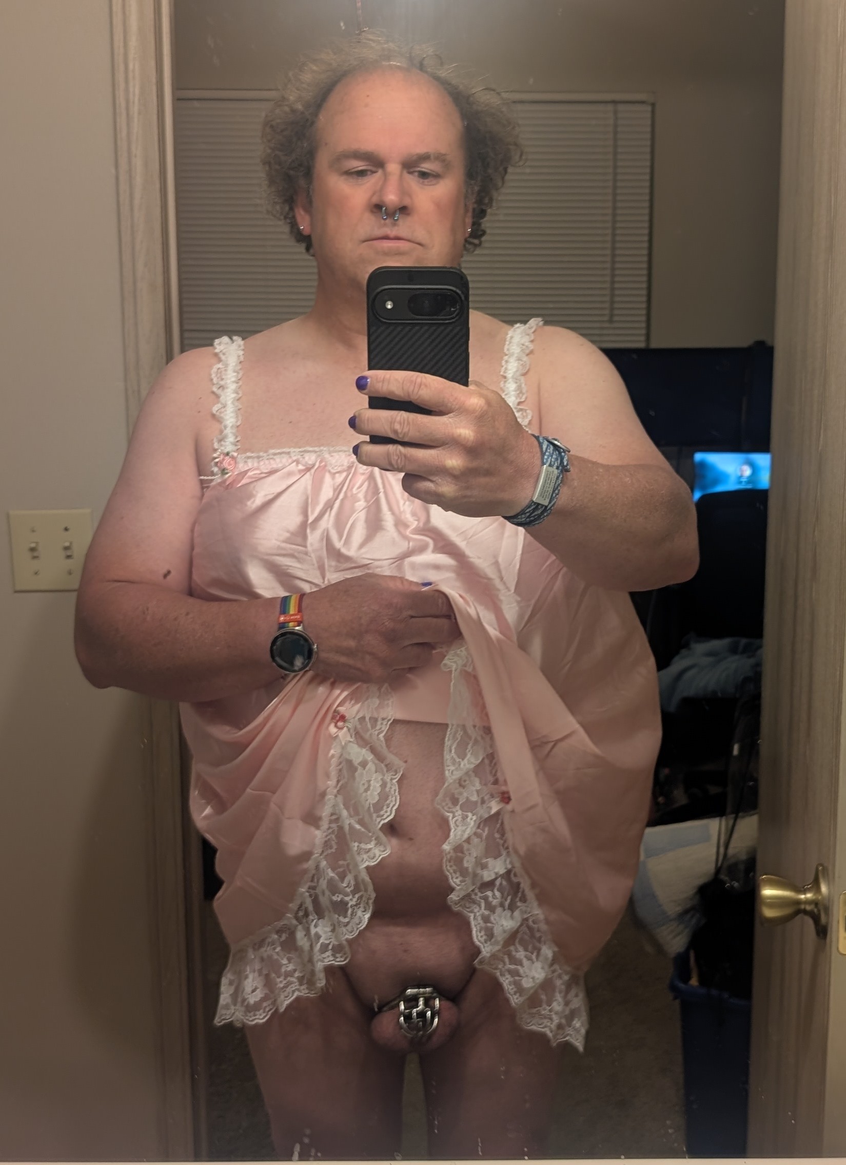 Tom Pitts  – Please expose sissy f*g Tom Pitts even more