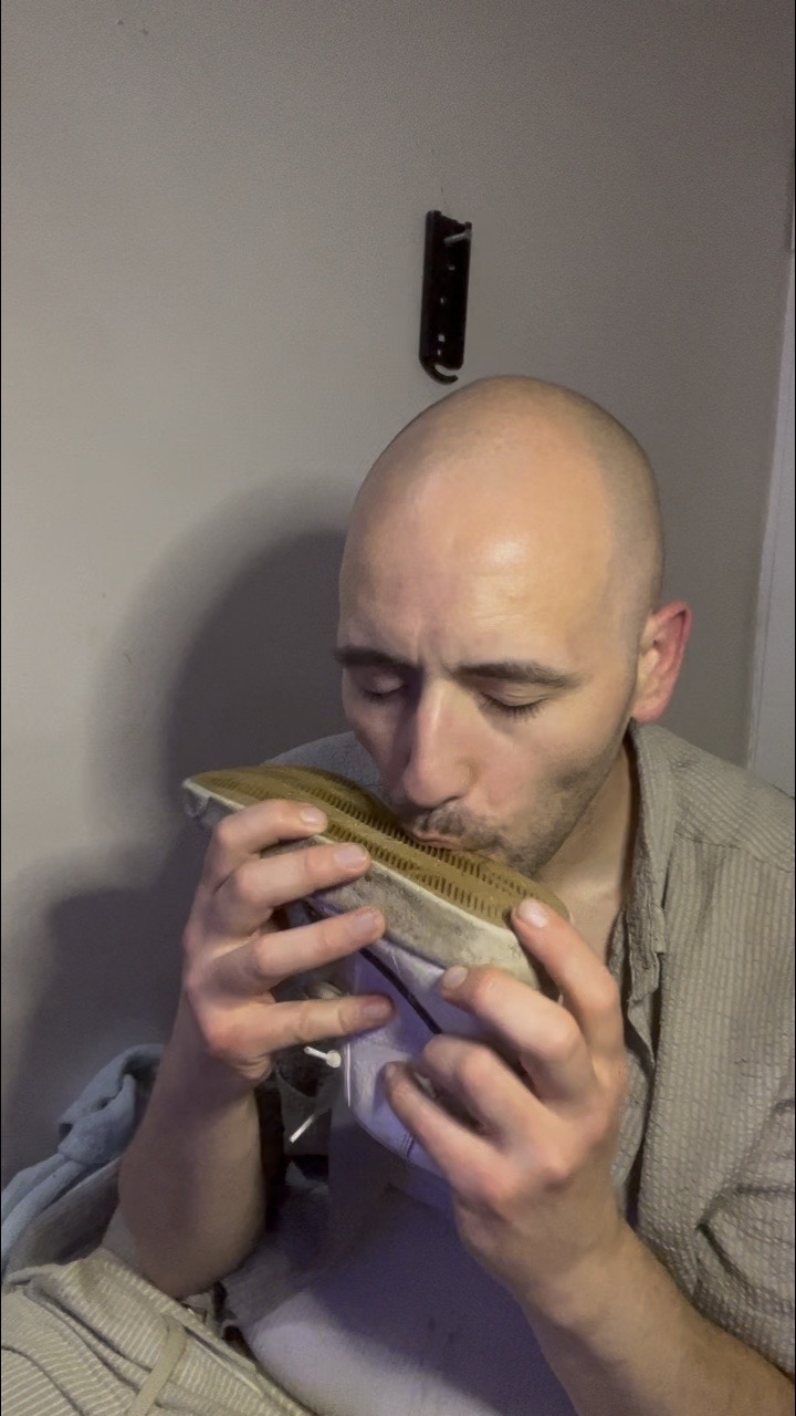 Shoe scrubbing loser tongue wheelspin