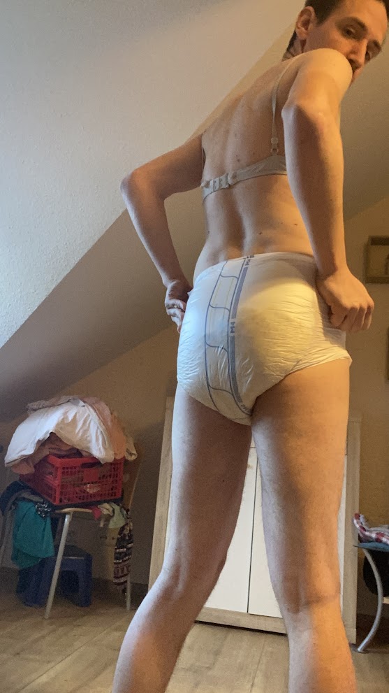 From Man to Diaper Loser 📸🍼